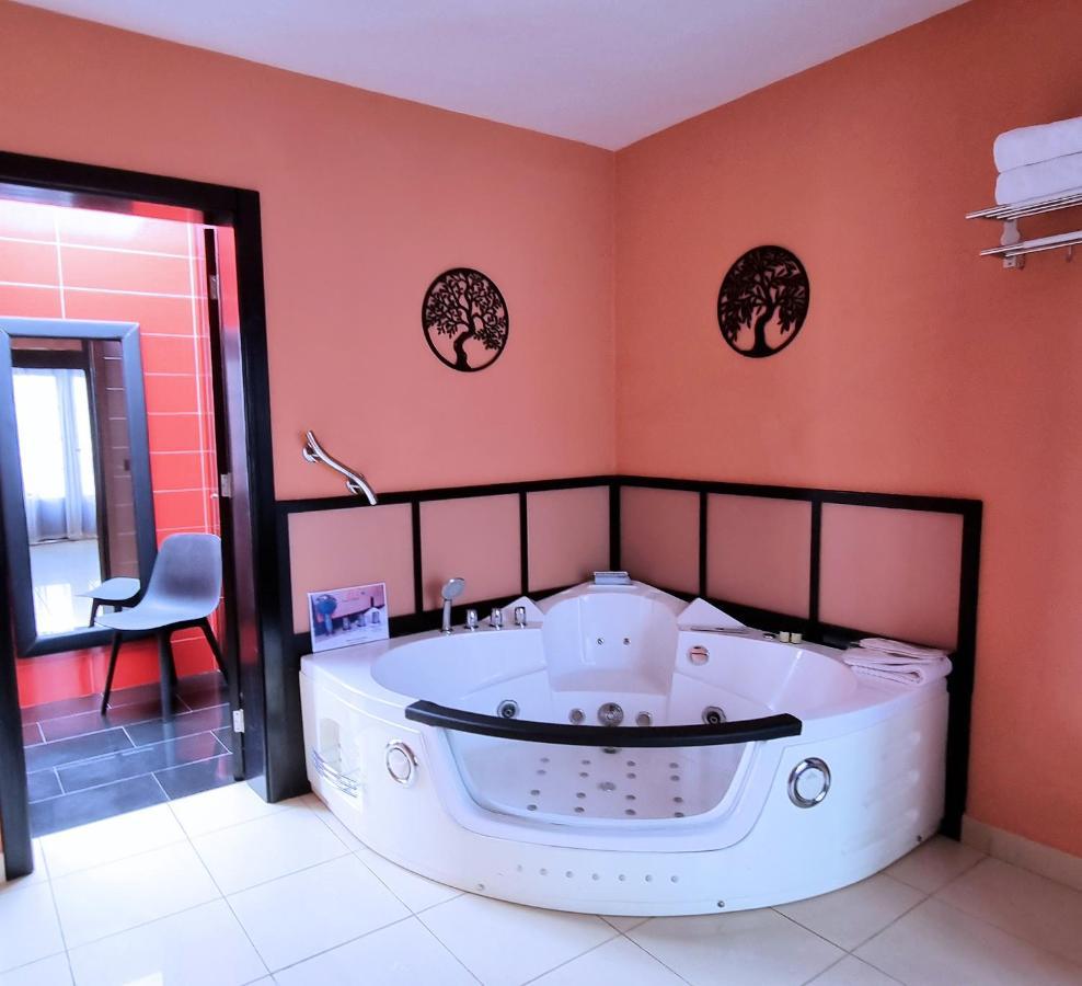 Evita Beach Suites Exclusivas Caleta de Sebo Ngoại thất bức ảnh