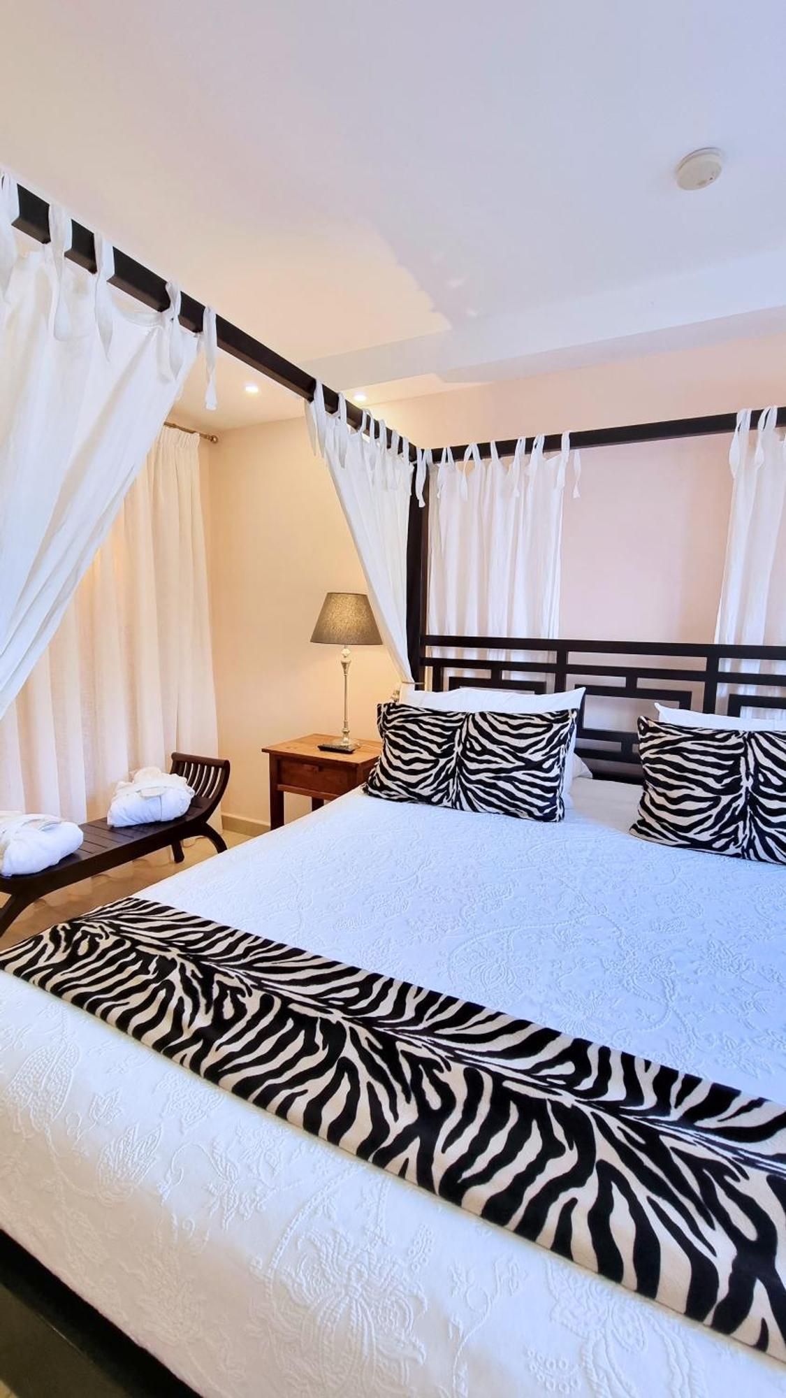 Evita Beach Suites Exclusivas Caleta de Sebo Ngoại thất bức ảnh